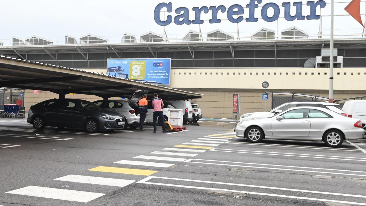 Exterior del hipermercado Carrefour de Vila-real