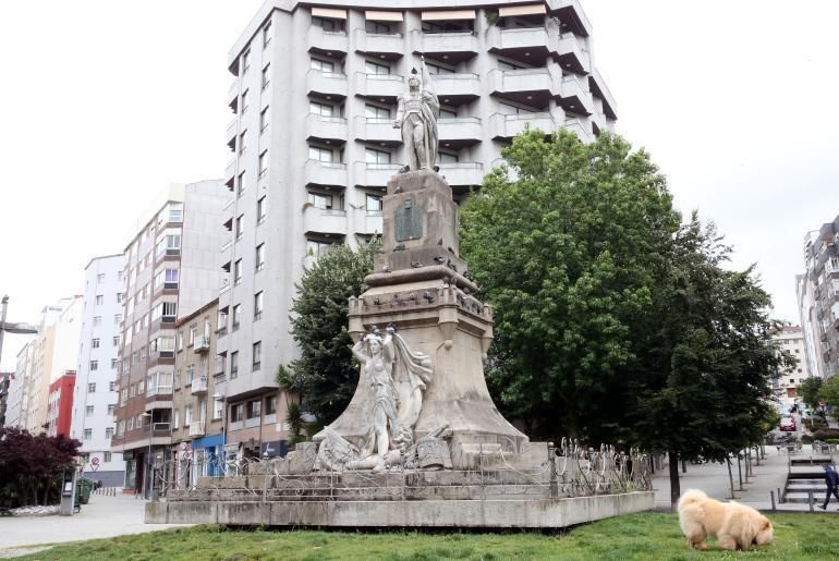 Monumento en la Plaza de la Independencia con el que se homenajea a quienes en 1809 expulsaron de Vigo a las tropas napoleónicas