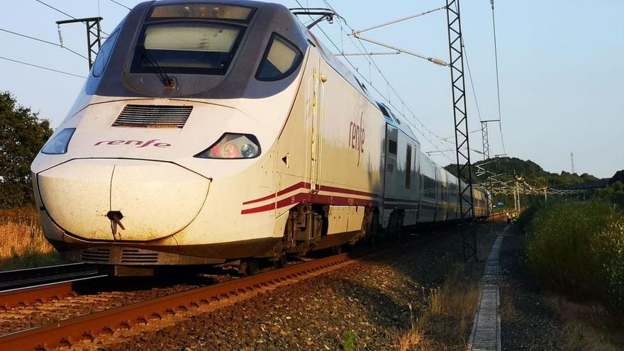 Una persona pierde la vida en Botos tras ser alcanzada por un tren de pasajeros