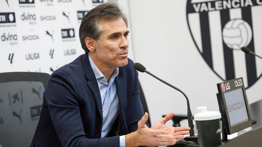 &quot;Debilitamos la plantilla pero ya llevamos 35 puntos&quot;