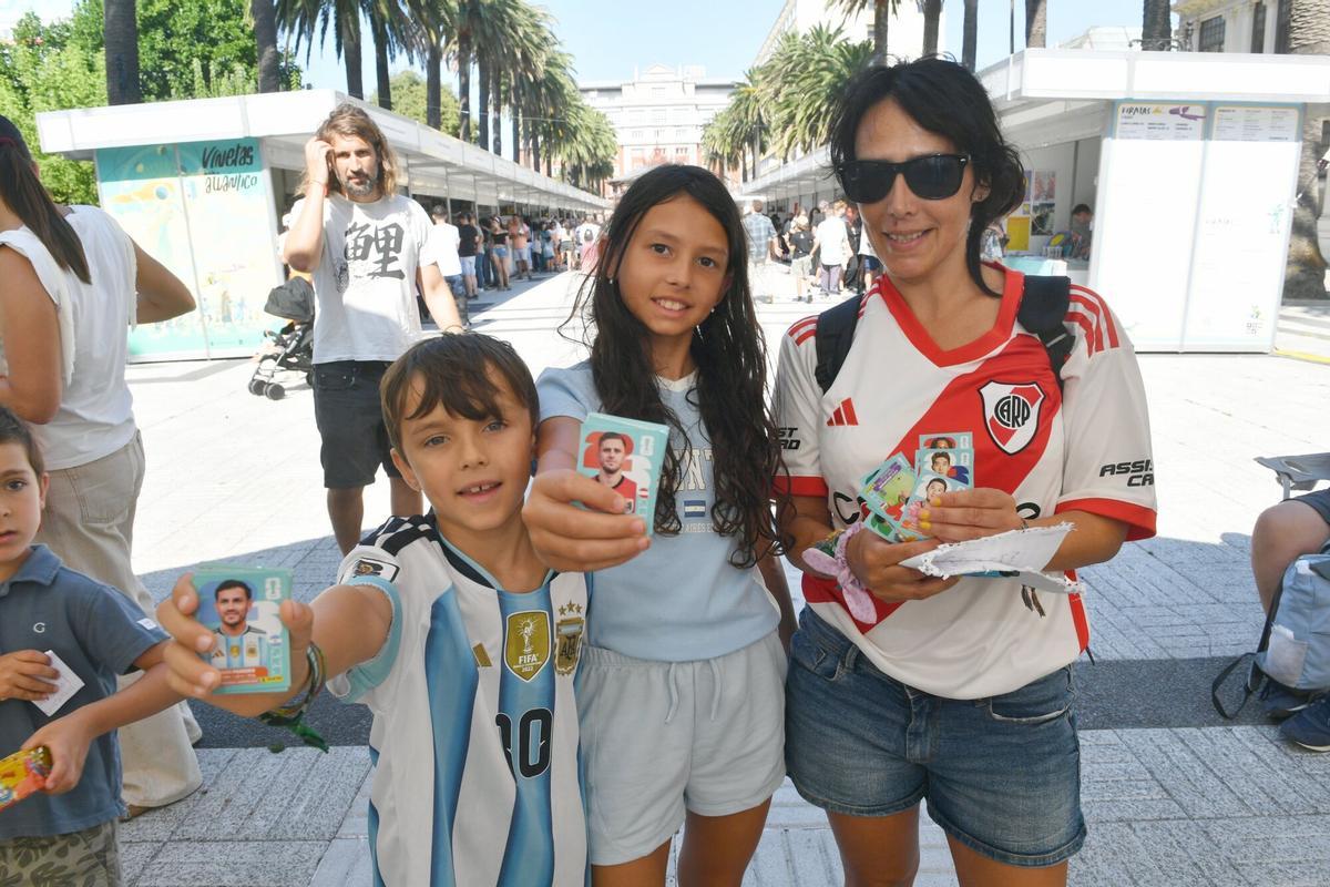 Quedada intercambio de cromos organizado por el Baul de los Recuerdos dentro de Viñetas do Atlantico