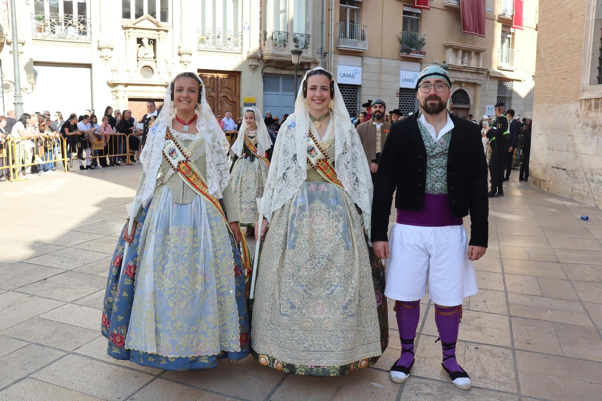 Comisiones de falla en la Procesión de la Virgen (2/5)