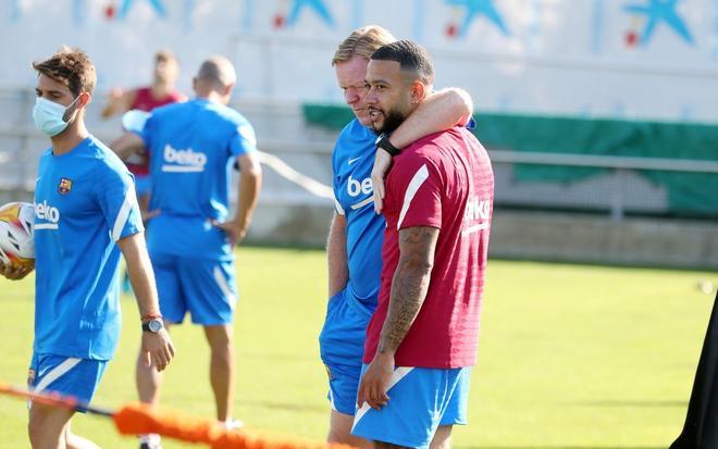 Las imágenes del primer entreno de Memphis