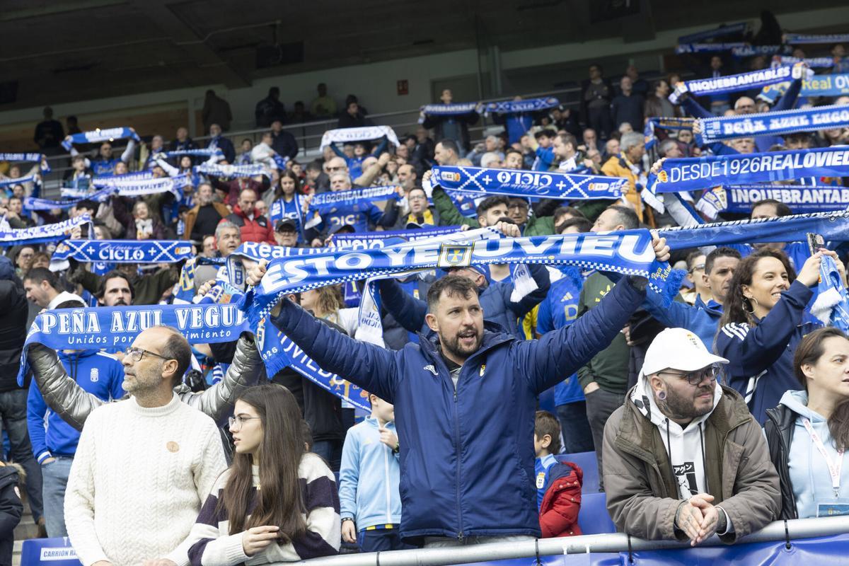 Las imágenes del partido entre el Real Oviedo y el Rayo Vallecano en el ...