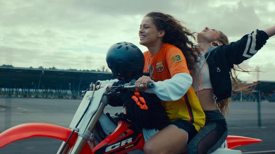 Crítica de &#039;Rodeo&#039;, la película &#039;motomami&#039; sobre una adolescente obsesionada con las motos