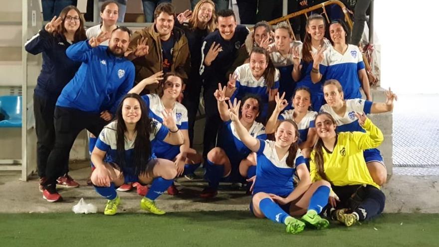 Las jugadoras del Catarroja Femenino tras un partido