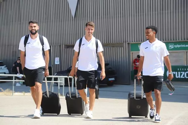 El Córdoba CF pone rumbo a su concentración en Oliva