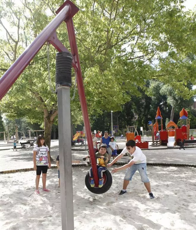 Los niños con discapacidad podrán jugar en parques con monitores especializados