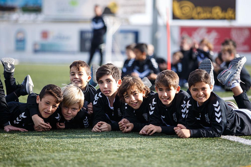 Multitudinaria presentación de la Peña Deportiva