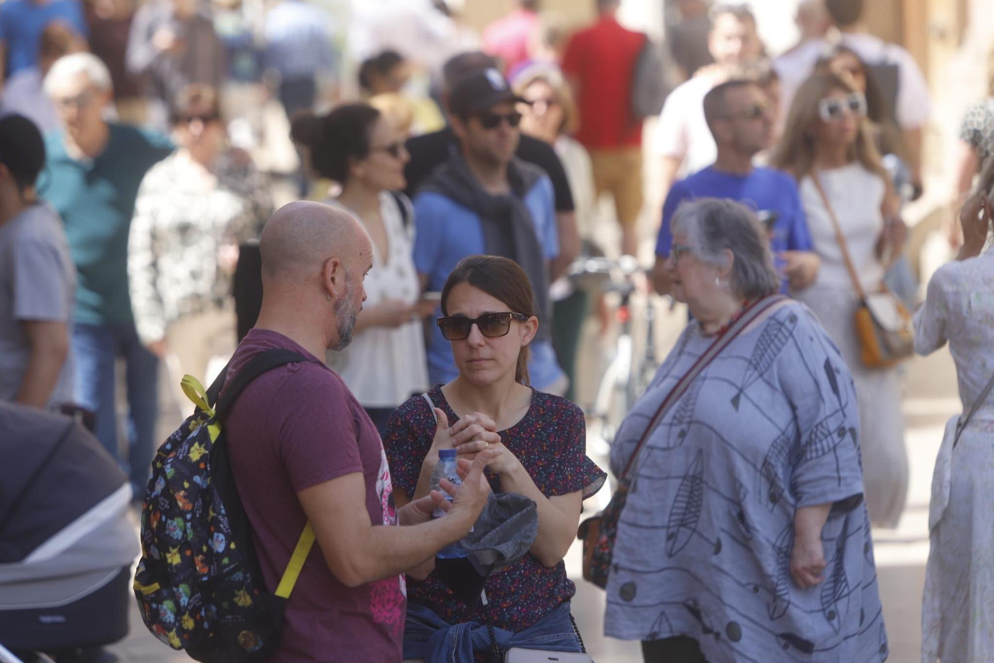 València a rebosar de gente en el fin de semana previo al puente del 1 de mayo