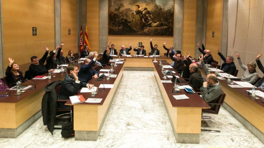 El procés d&#039;elecció de l&#039;alcalde de Girona es cola al ple de la Diputació amb retrets entre regidors