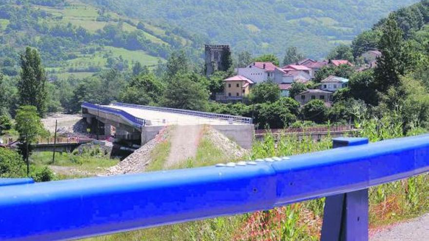 Las obras del Corredor, a la altura de los Estrullones, cerca de Cabañaquinta.