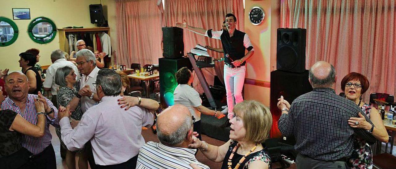 Imagen de archivo de un baile celebrado en la comarca.