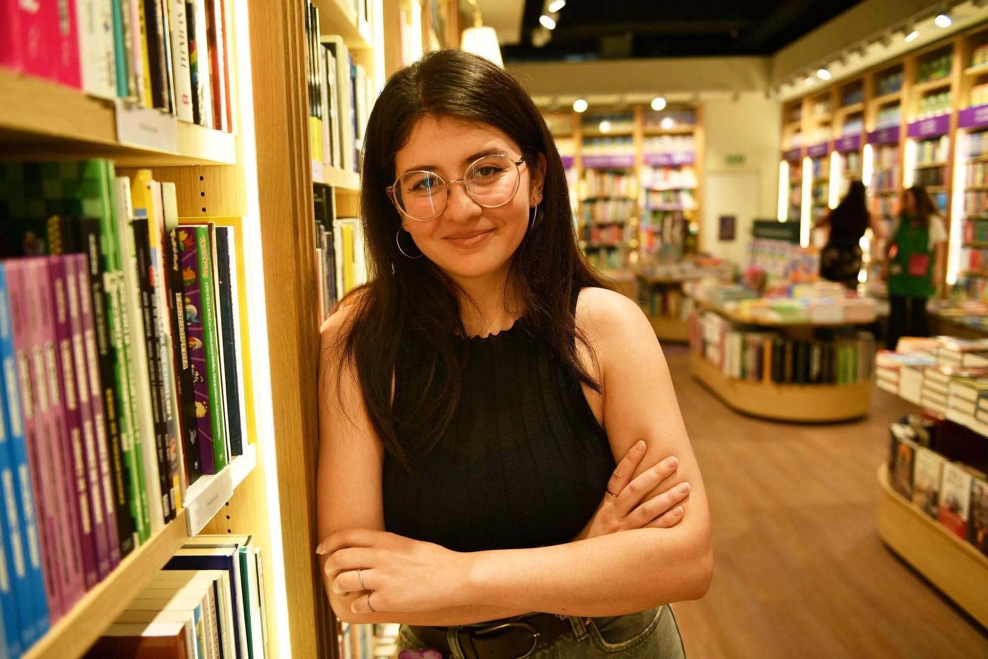 Colas en A Coruña para la firma de libros de Joana Marcús