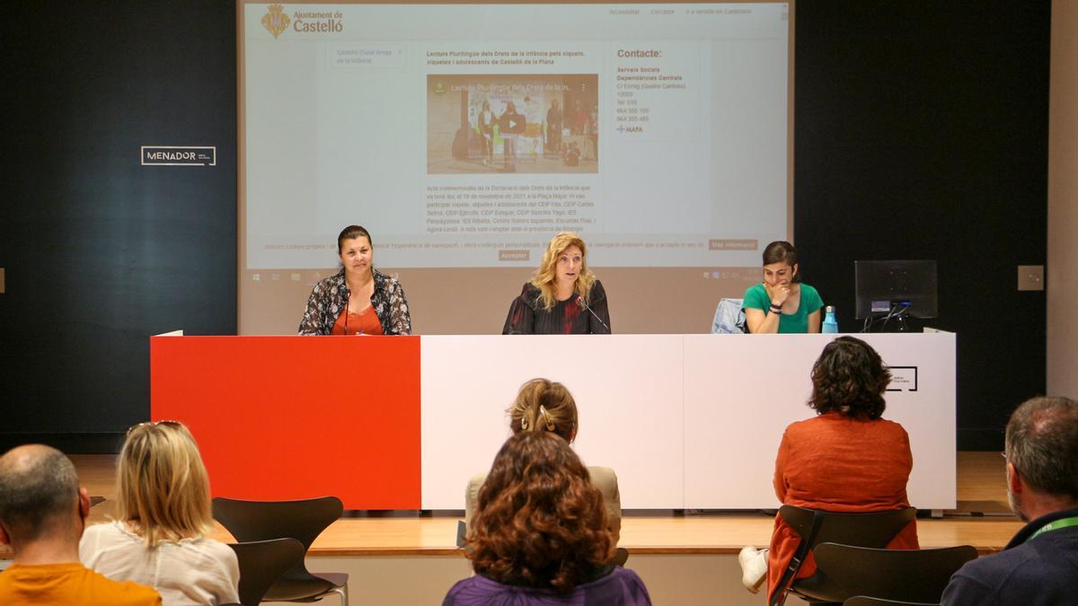 La alcaldesa de Castelló, Amparo Marco, y la concejala de Infancia, Patricia Puerta, han mantenido esta semana un encuentro con los equipos directivos de los centros educativos de la ciudad.