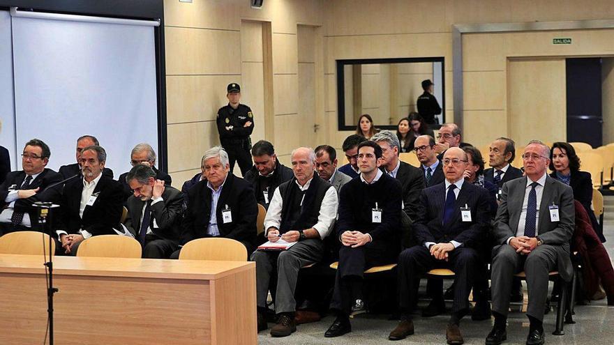 El banquillo de los acusados, en la primera sesión del juicio en San Fernando de Henares.