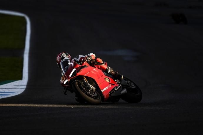 Ducati Panigale V4 R