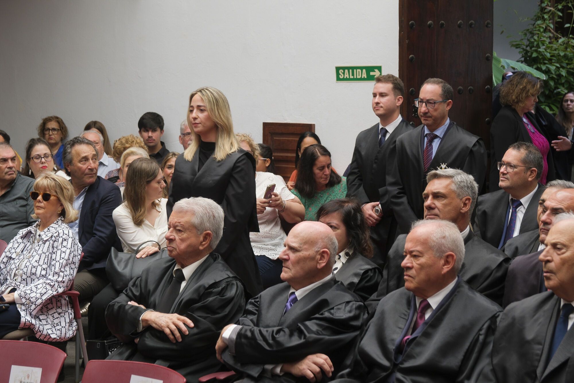 Jura de letrados y entrega de medallas al mérito profesional