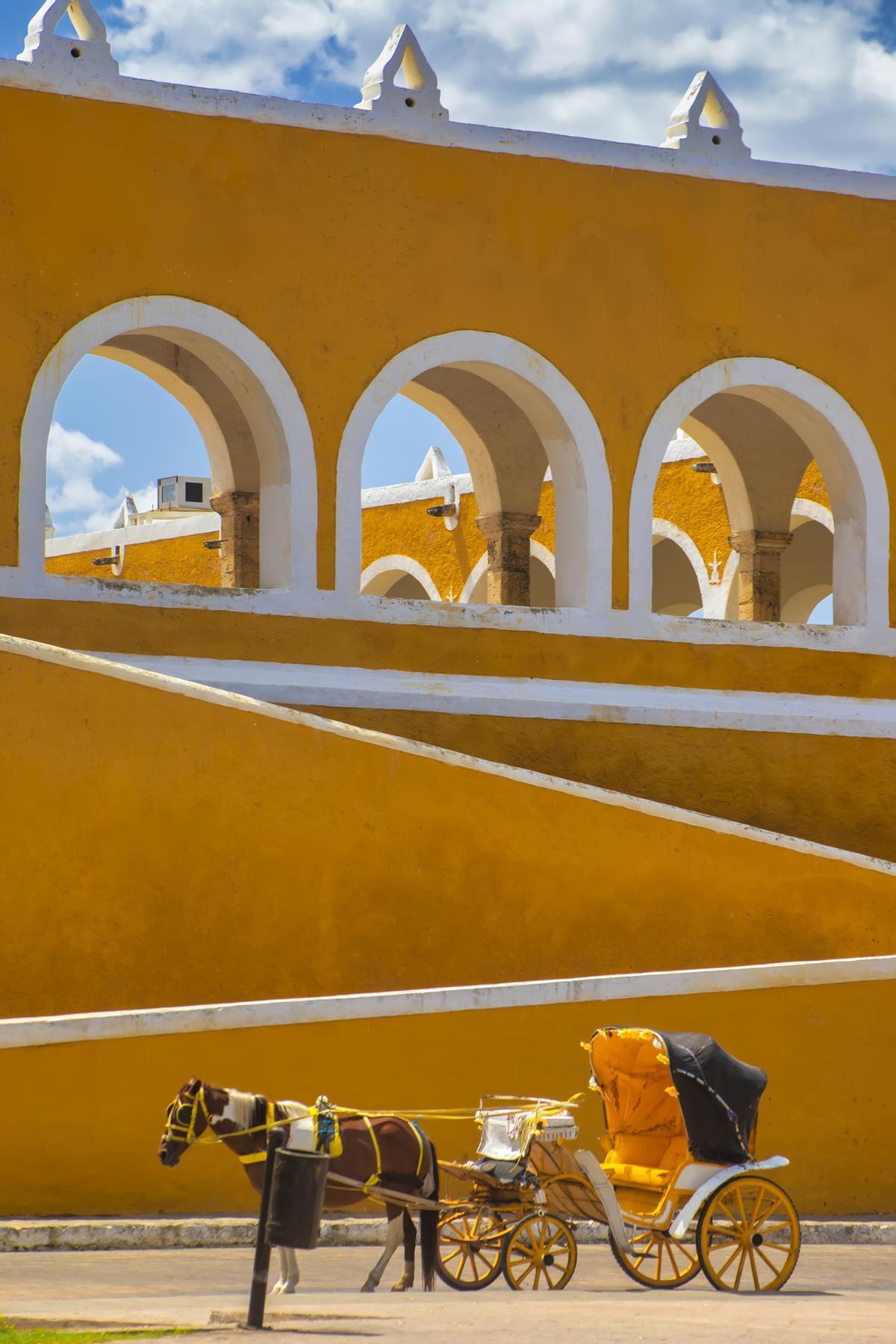 La preciosa ciudad de Izamal esconde rincones como estas escaleras