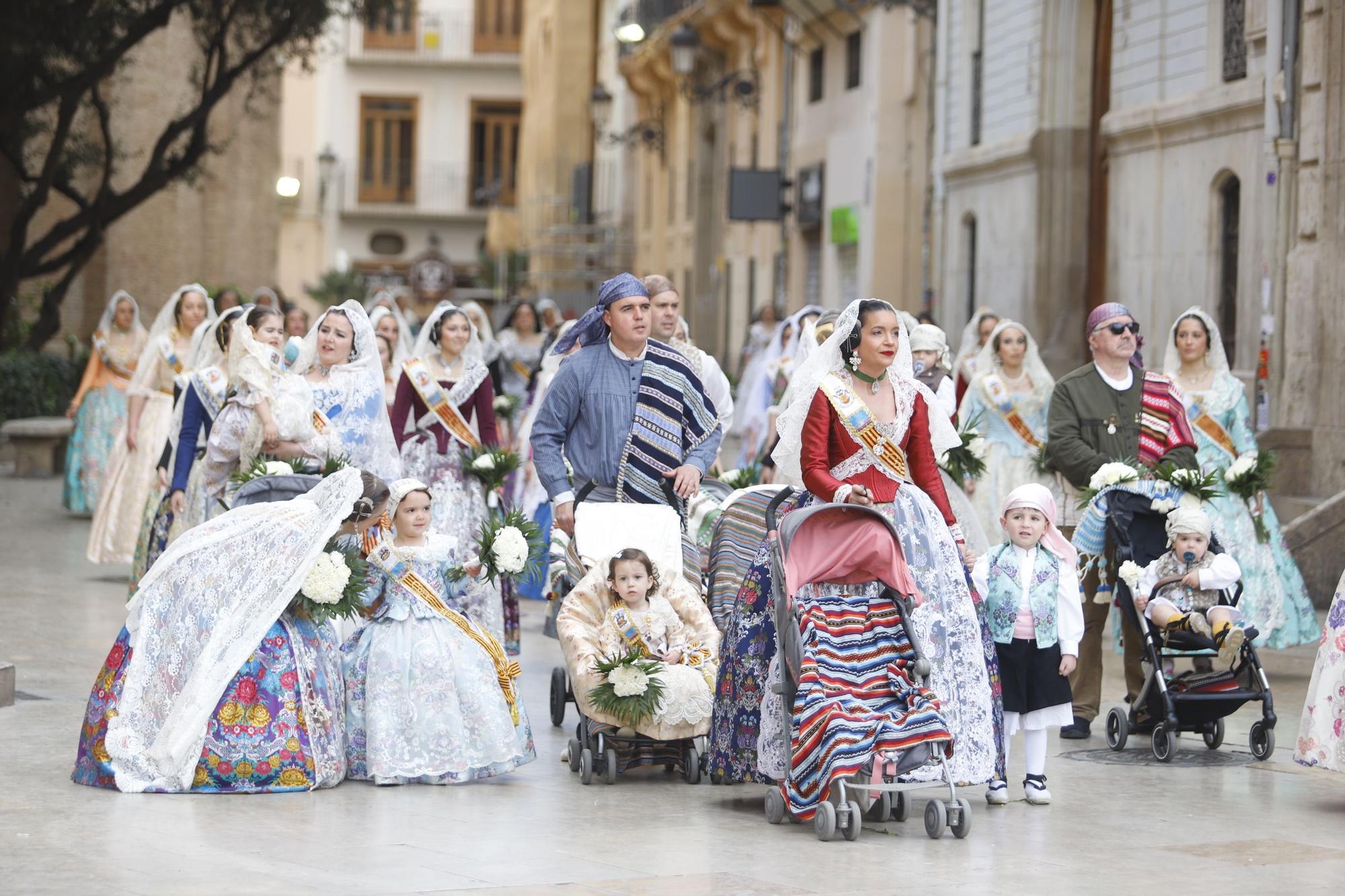 Búscate en el segundo día de la Ofrenda en la calle San Vicente hasta las 17 horas