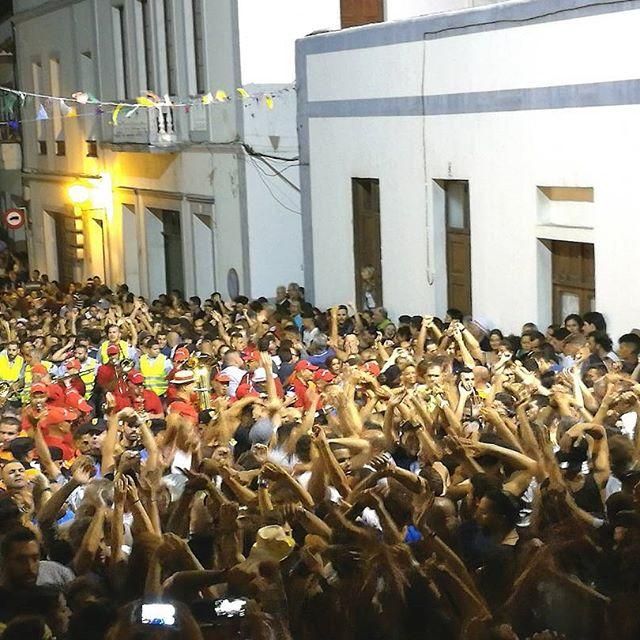 Agaete se llena de color en la rama en honor a Nuestra Señora de las Nieves