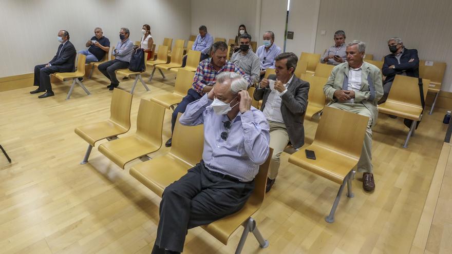 Las defensas de Fenoll y Gregory niegan los sobornos a Ripoll en la tramitación del Plan Zonal