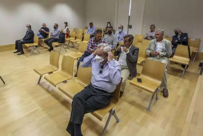 Las defensas de Fenoll y Gregory niegan los sobornos a Ripoll en la tramitación del Plan Zonal