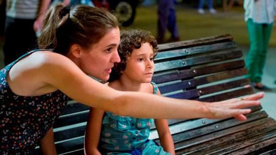 Carla Simón en ple rodatge.