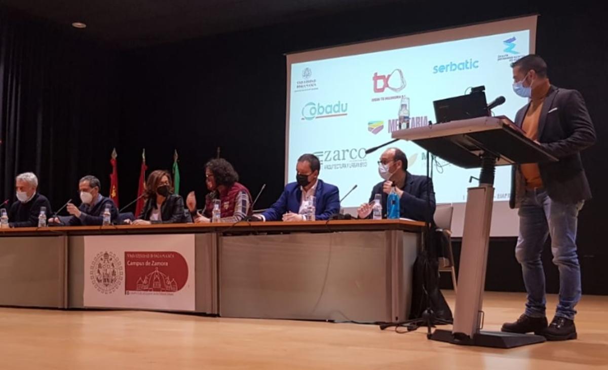 Una de las conferencias del primer foro en la Politécnica de Zamora