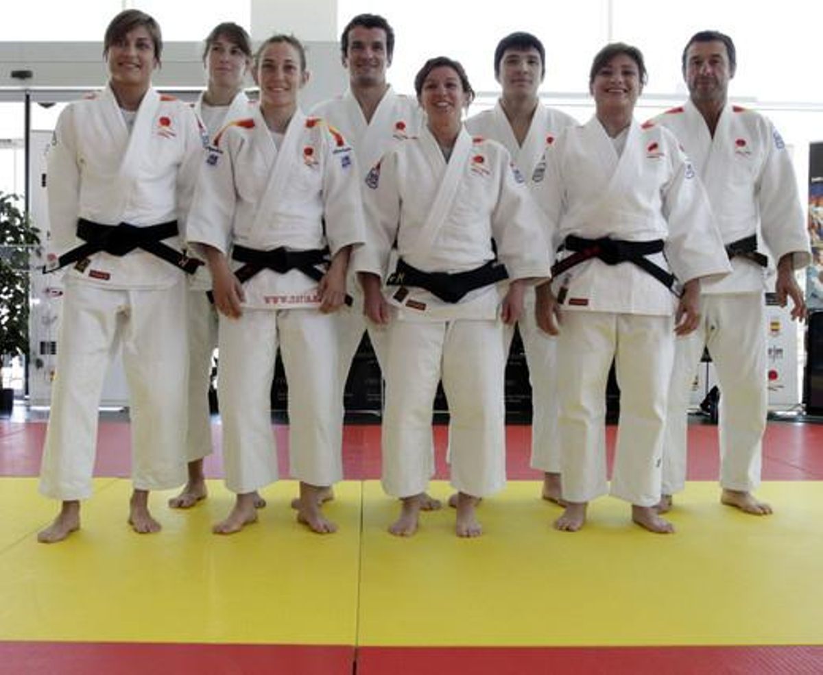 Els components de l’equip olímpic espanyol de judo que competirà als Jocs d’aquest any, en un acte que va tenir lloc a Madrid el 9 de maig passat.