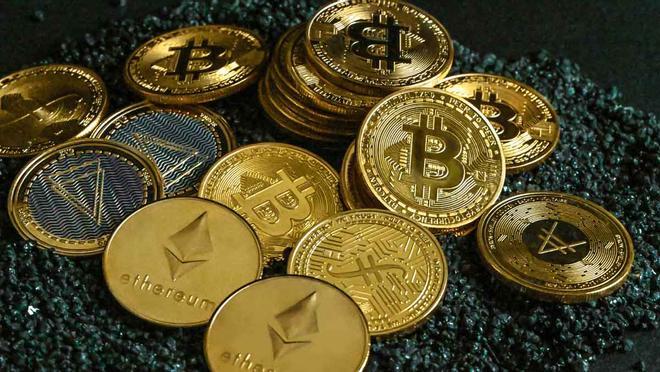 Hacienda pone el foco en las criptomonedas: los expertos avisan de multas de hasta el 150% de la cuota no declarada