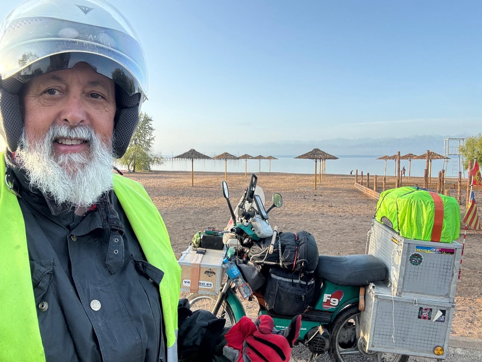 Diario de bitácora de una aventura en Vespino: Así ha compartido Valentín Salvador su aventura en Insatgram