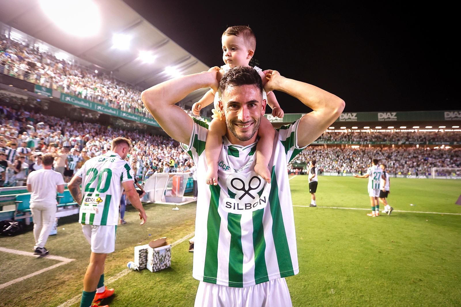 El Córdoba CF vuelve a Segunda / Las mejores imágenes de una noche para la historia