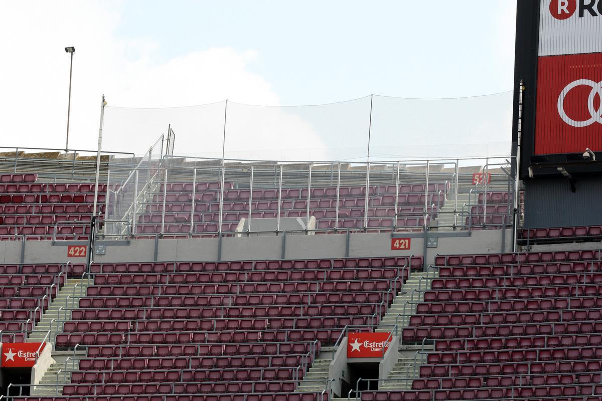 La zona reservada para la afición visitante en el Camp Nou, estadio del FC Barcelona que será demolido.