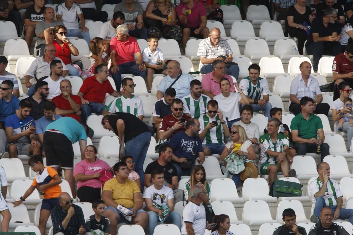 Los aficionados en el Arcángel