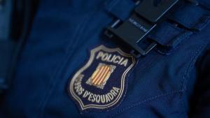 Archivo - Escudo de los Mossos dEsquadra durante el dispositivo de Mossos para el GP de F1, 30 de mayo de 2025, en Montmeló, Barcelona, Catalunya (España).
