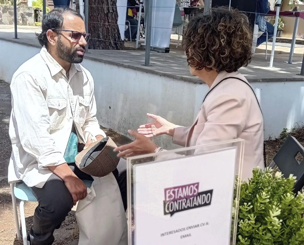 Usuario de fundación participando en la I Feria de Empleo | ED/LOT