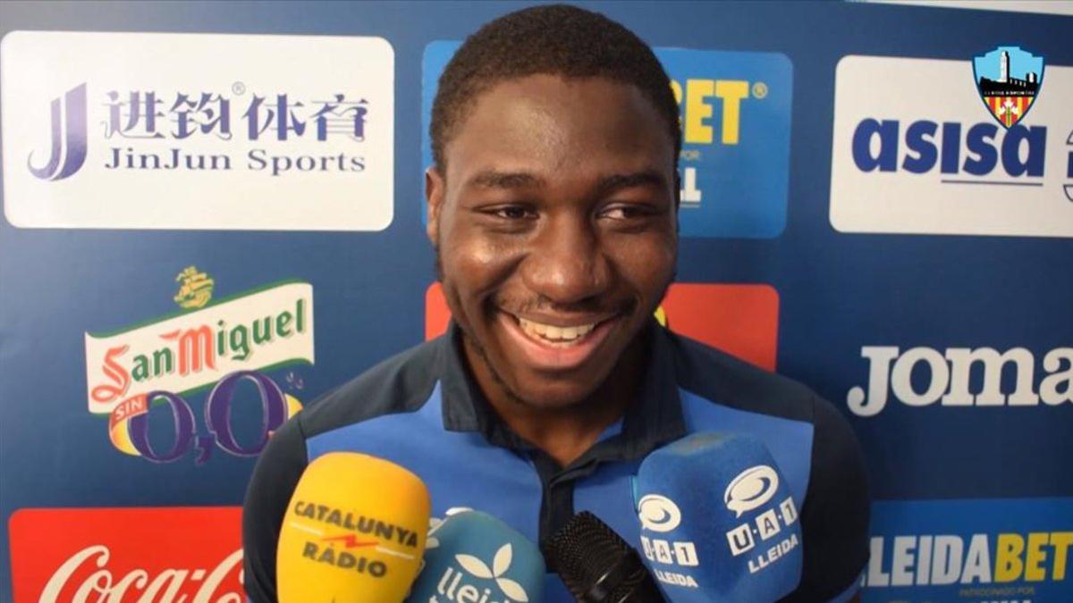 Jean Marie Dongou fue presentado como nuevo jugador del Lleida Esportiu