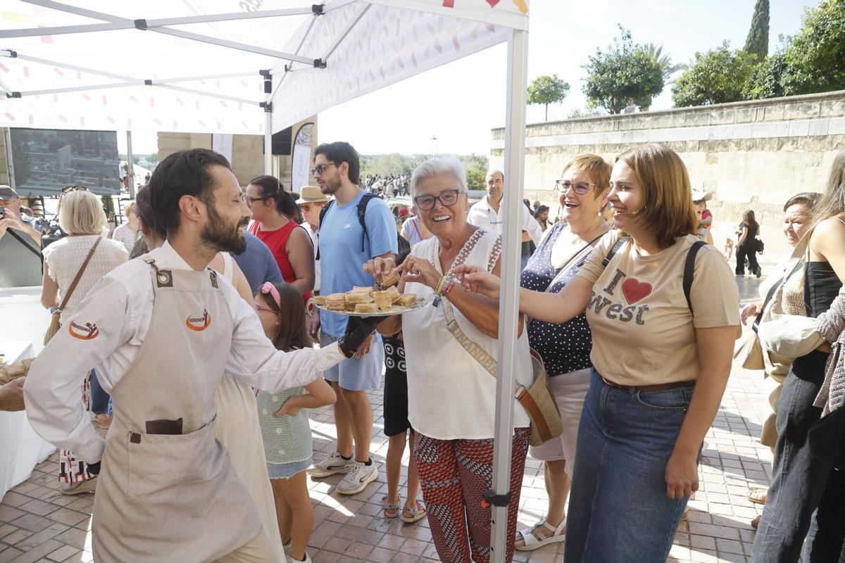 Miles de visitantes de todo el mundo disfrutan del Día Mundial del Turismo en Córdoba