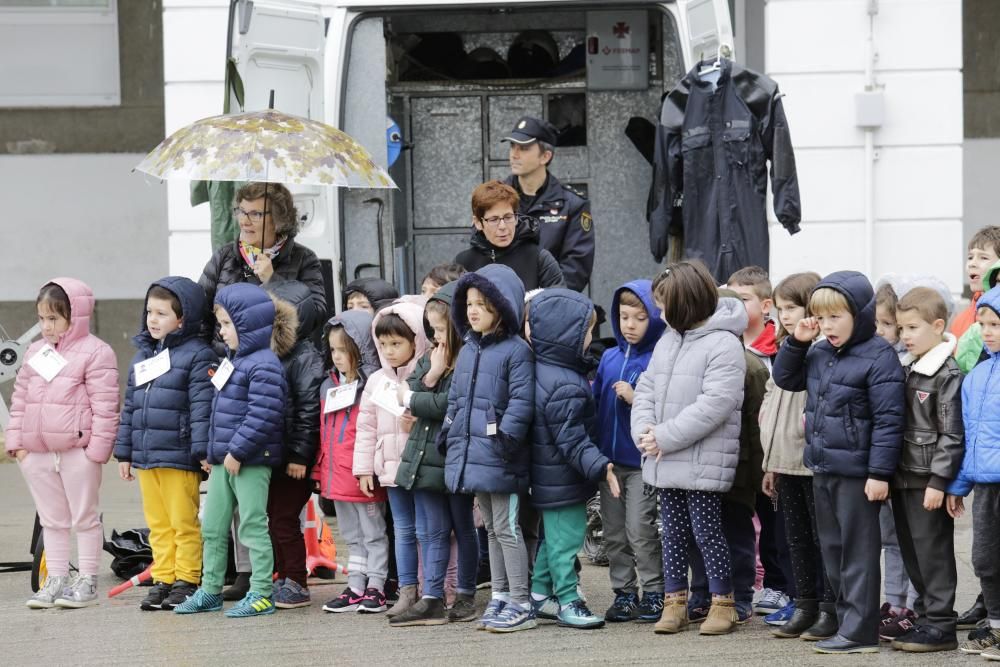 Exhibición policial para escolares.