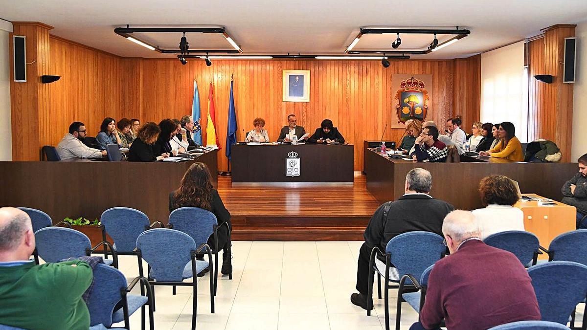 Pleno de la corporación municipal de Cambre. |   // ARCAY/ROLLER AGENCIA