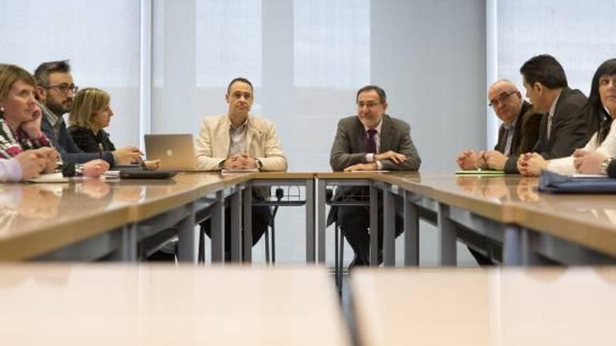 Climent se compromete con la justicia social
