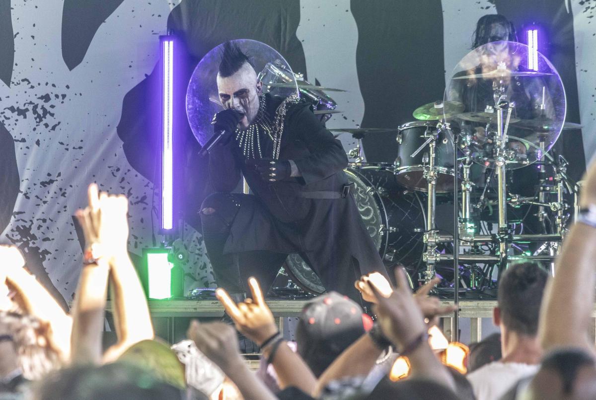 Leyendas del Rock arranca en Villena su edición más ambiciosa y multitudinaria