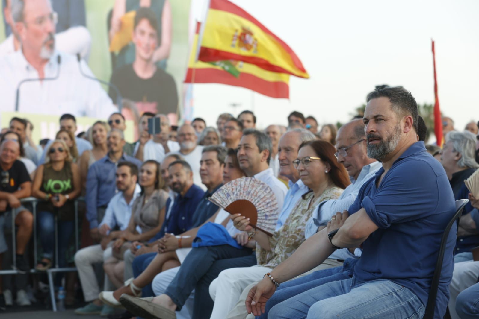 Santiago Abascal participa en un acto electoral Vox en la Marina de València