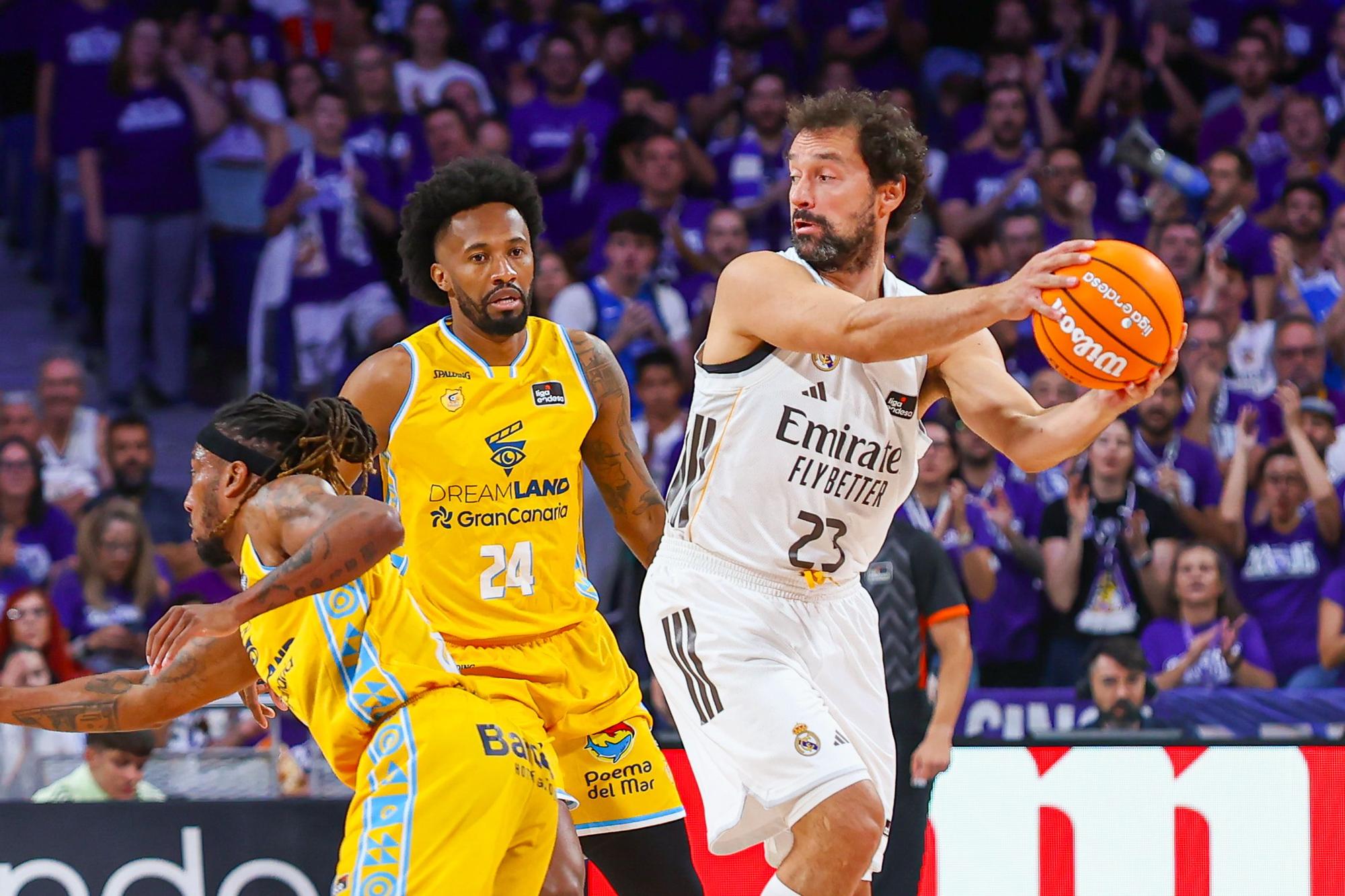 Galería del debut liguero del CB Gran Canaria ante el Real Madrid