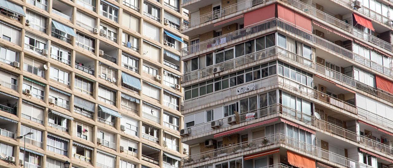 Un bloque de pisos en la ciudad de Alicante.