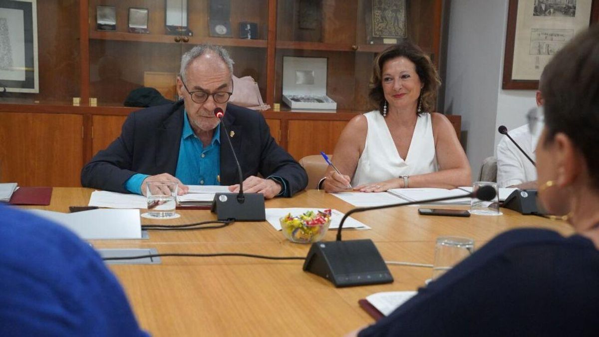 José María Lozano, presidente del CVC, con la consellera Ana Noguera.