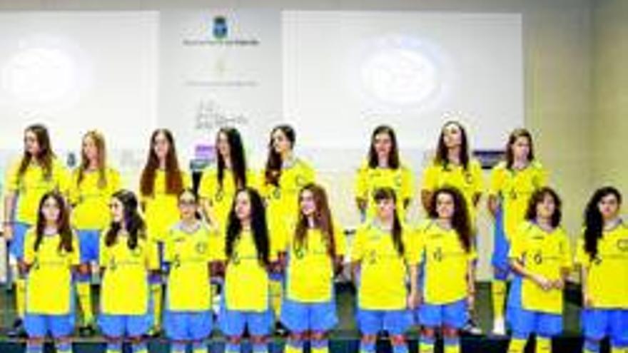 Presentación del equipo femenino de Paquillo Moreno en Envidarte