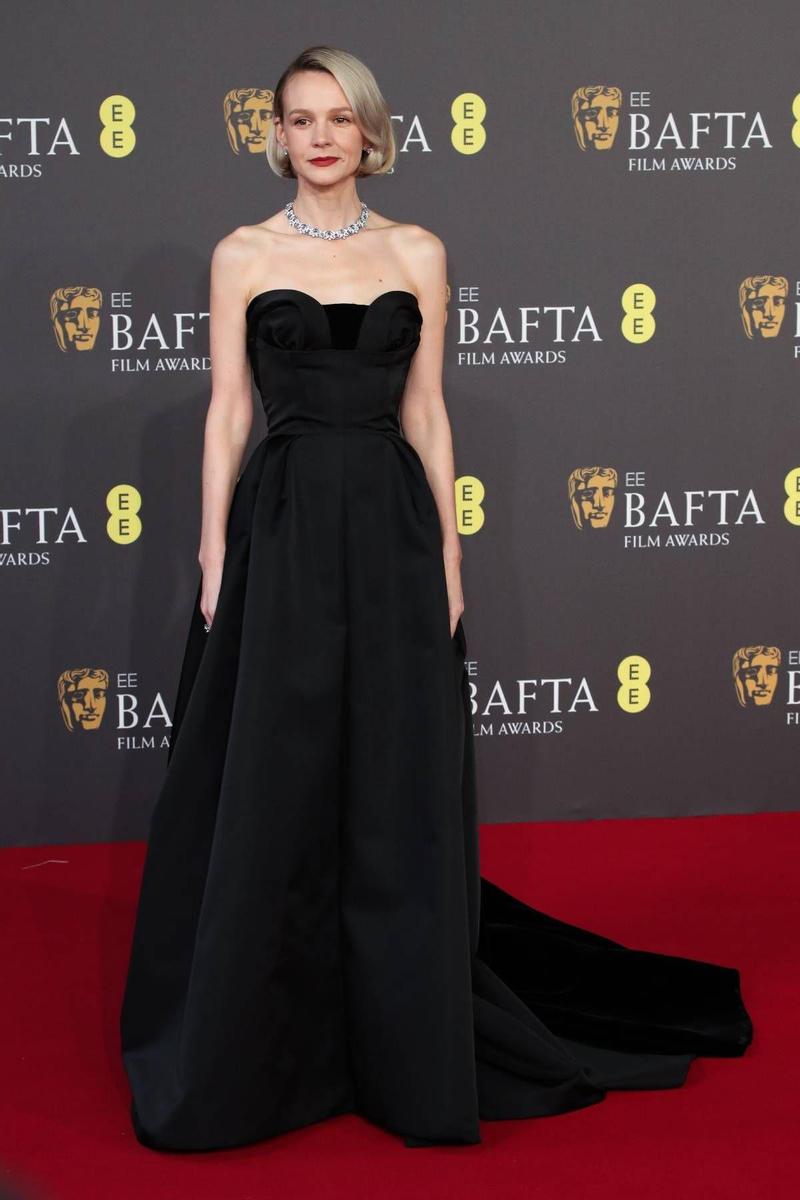 Carey Mulligan en la alfombra roja de los BAFTA 2024