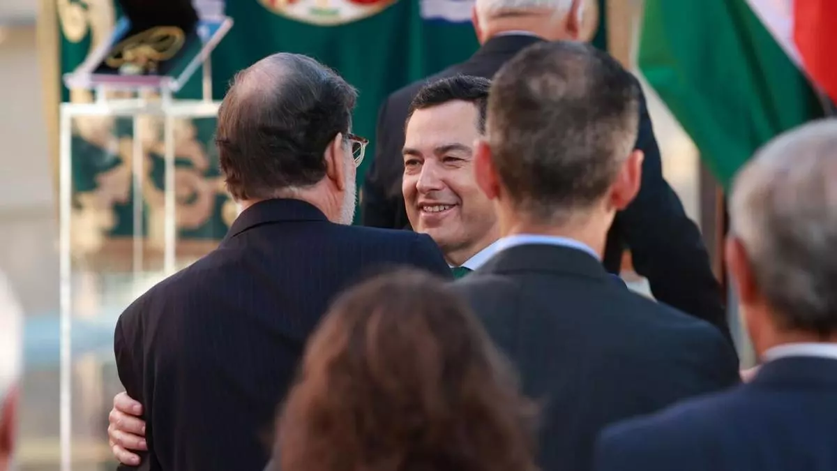 Mariano Rajoy apoya a Juanma Moreno en su toma de posesión como presidente de la Junta de Andalucía: “La gente quiere políticos sensatos como él”
